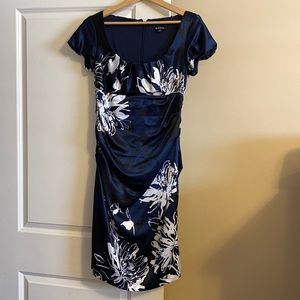 Le Chateau dress. Worn once. Size med - black, navy blue & white.
